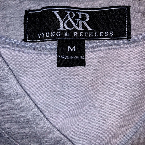 Young & Reckless | Short Sleeve | Button Up | Size: M - Picture 4 of 4